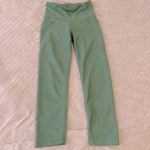 Old Navy women’s activewear Elevated legging, cropped size XS